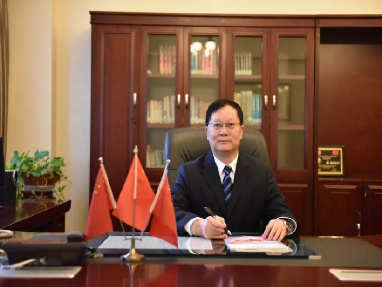 法语培训成都_法语外教一对一成都_成都法语外教聘