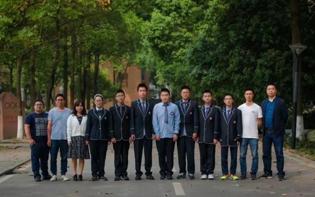 成都法语外教聘_法语外教一对一成都_法语培训成都
