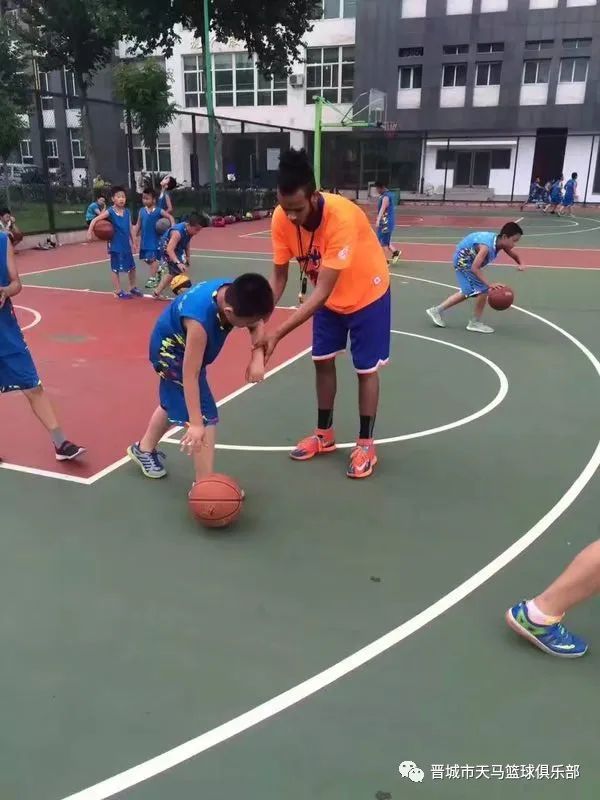 太原篮球培训_太原外教篮球训练营一对一_太原市篮球训练营
