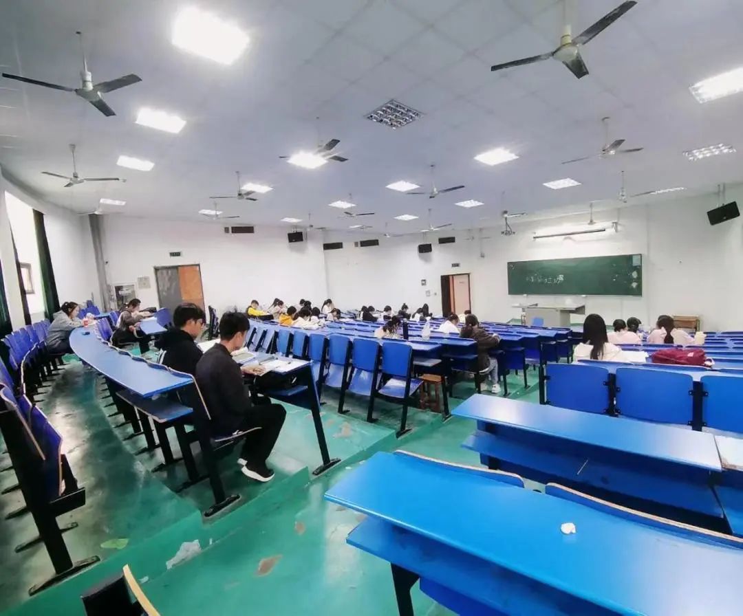 冬天的英语读_冬天怎么读英语_冬天英语读音播放