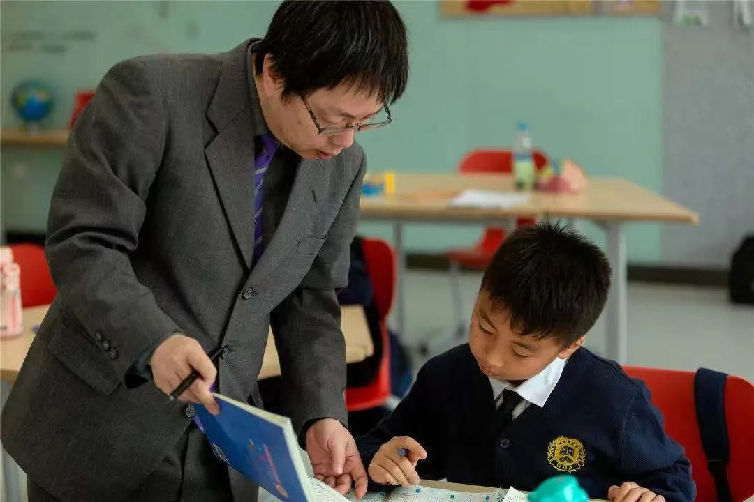 金华请外教一对一_金华外教聘_金华外国学校