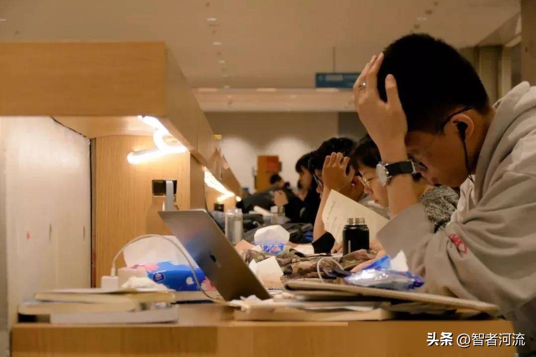 学英语最重要的是单词吗_学英语重要吗_英语学什么最重要