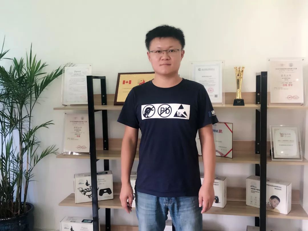 **围棋兴趣班_**美术教育课程_围棋一对一外教app