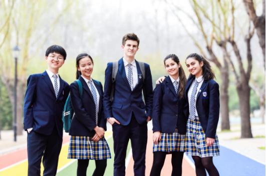 天津国际学校生一览表_西青外教英语一对一老师是谁_天津国际学校学费