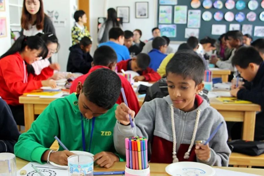 滨江国际化学校_杭州国际化示范校_杭州外教口语一对一培训班有哪些